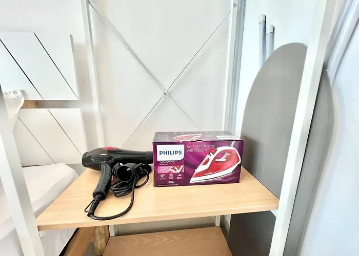 J Cozy 1-5Pax Trefoil Setia Alam 100Mps Wifi & Tv