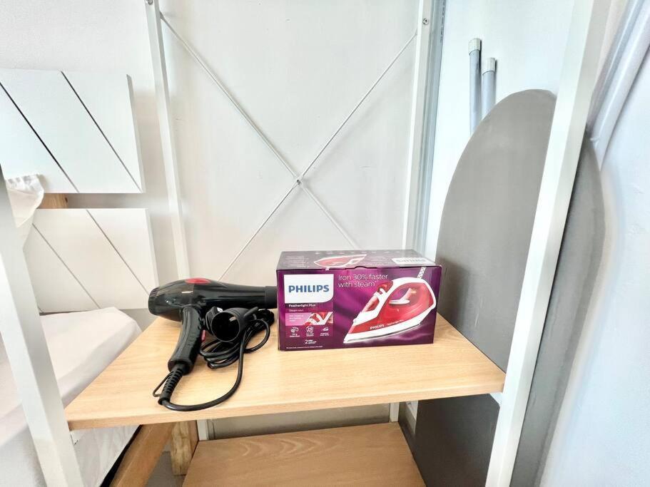 J Cozy 1-5pax Trefoil Setia Alam 100mps Wifi & Tv Apartment